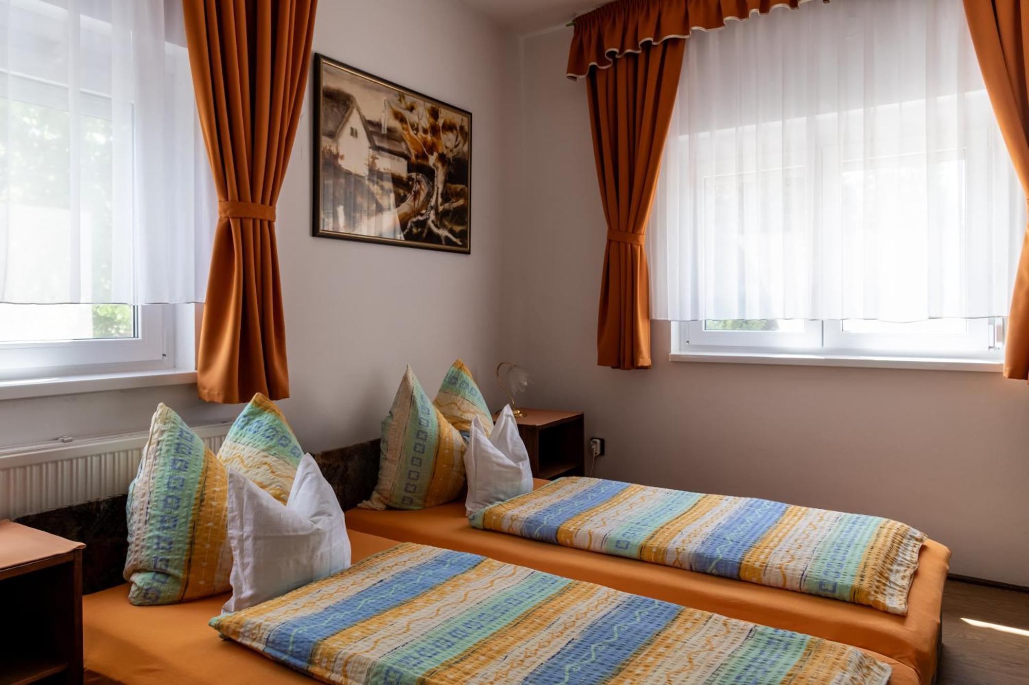 Magdalena Apartmanhaz เคสเท ภายนอก รูปภาพ